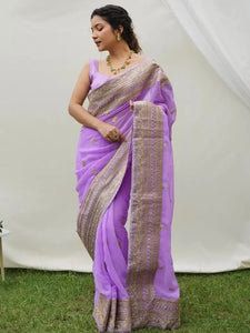 Lavender saree close-up with zari lace and butta embroidery work